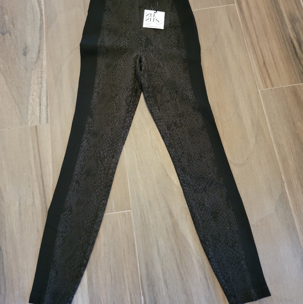Zuzu xs black with snack pattern